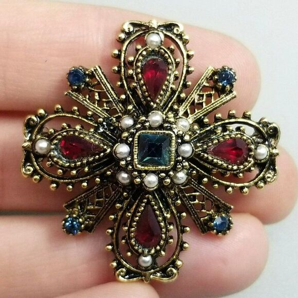 Vintage ART Gold Tone Heraldic Maltese Cross Rhinestone Brooch, Red White Blue - Picture 1 of 7